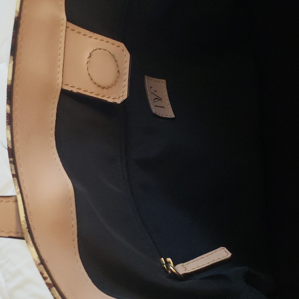Purse - Picture 6 of 8